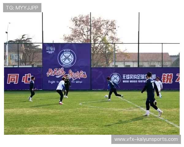 足球学校与职业俱乐部合作，青训输送渠道拓宽